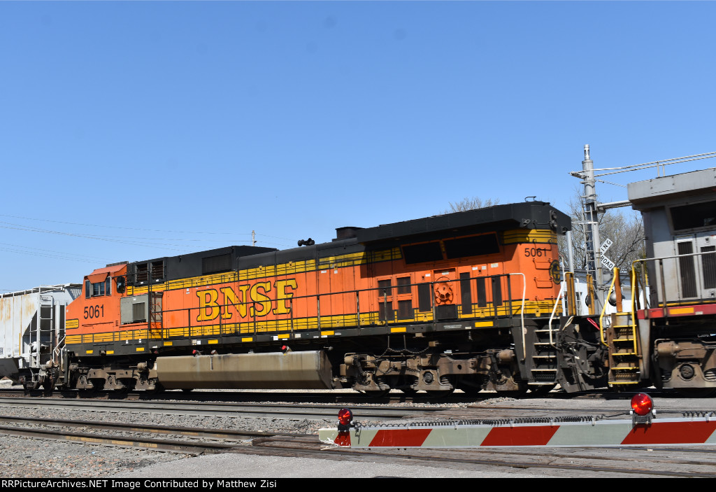 BNSF 5061